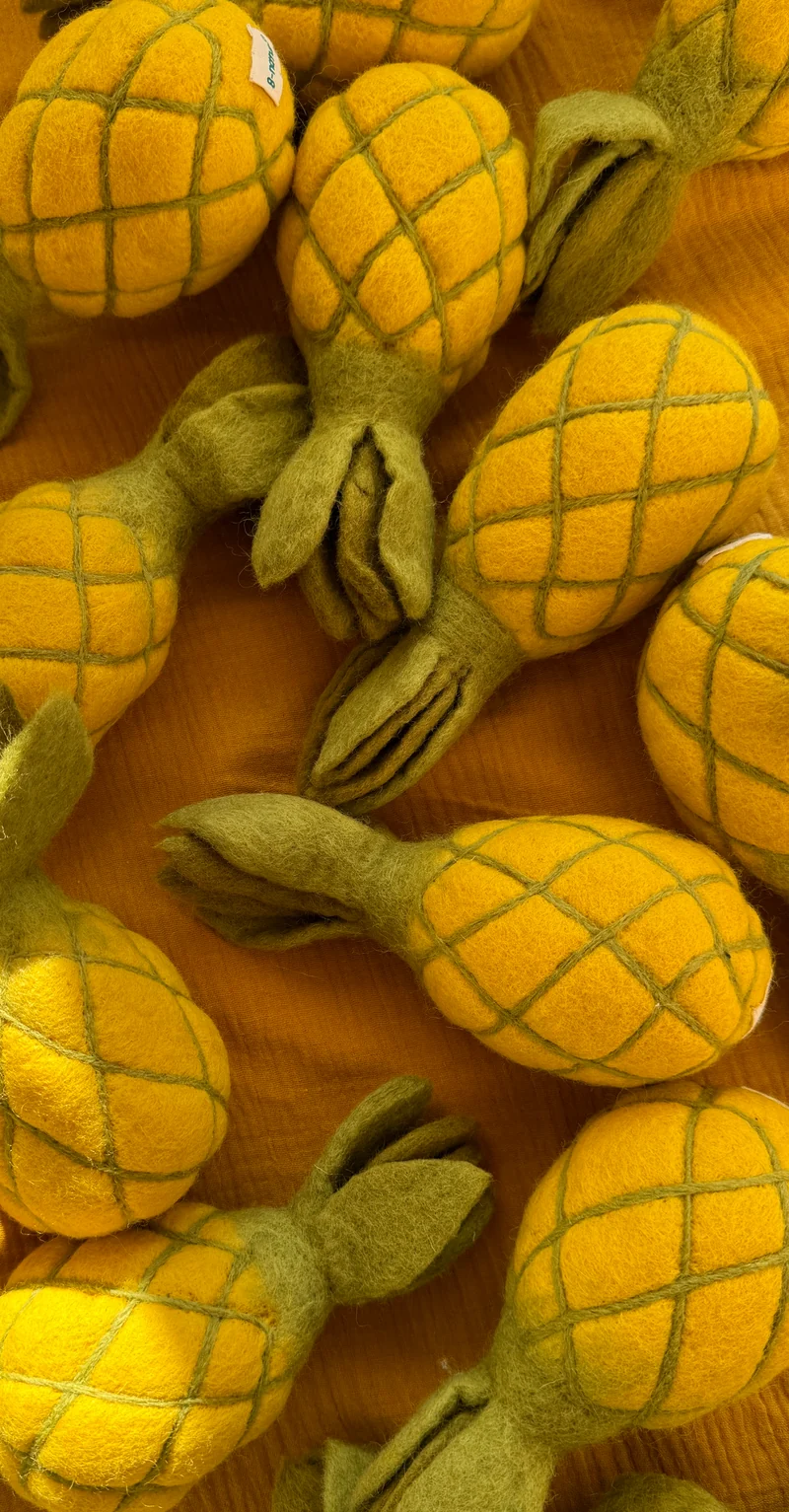 Filz-Ananas für Kaufladen und Kinderküche