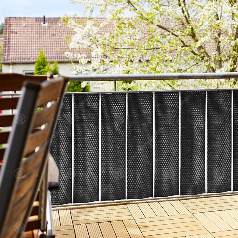 Schwarzer Polyrattan-Screening