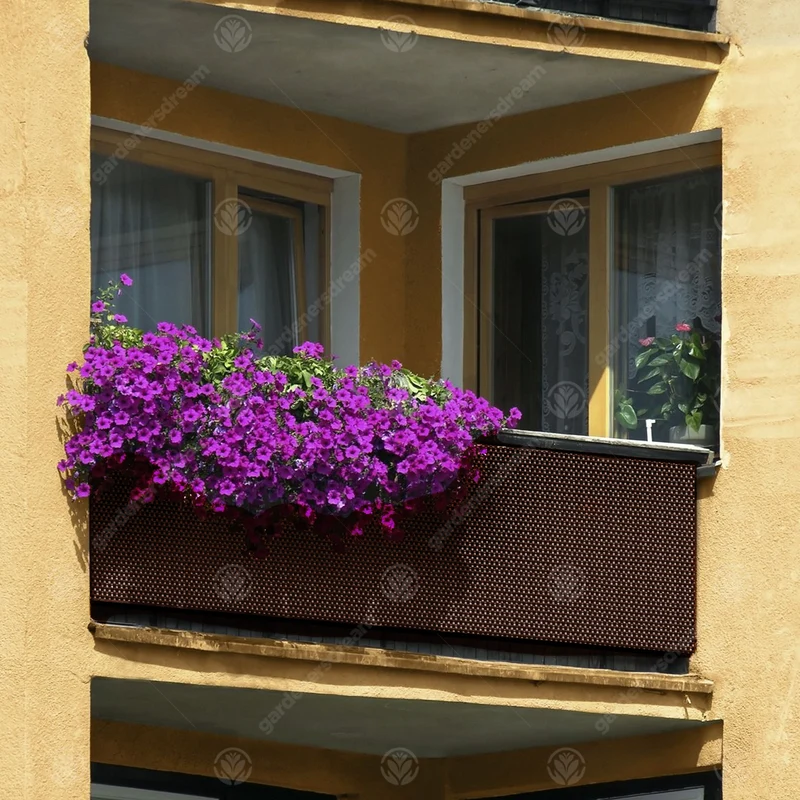 Dunkelbrauner Polyrattan-Screening