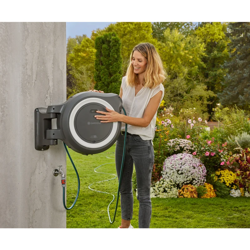 Gardena Akku-Wand-Schlauchbox PowerRoll XXL / Ready-to-use Set